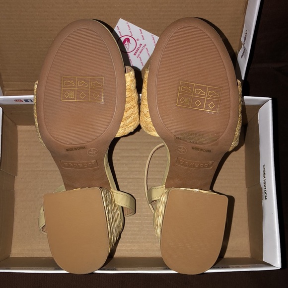 Bamboo Maddy Natural Heels - Picture 7 of 10